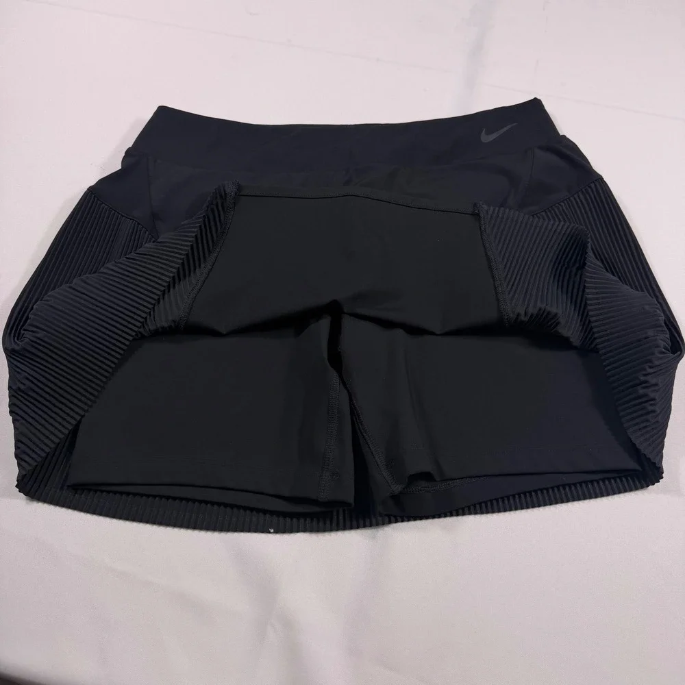 Nike Dri-FIT Black Pleated Tennis Skort Womens Medium Active Skirt with Shorts